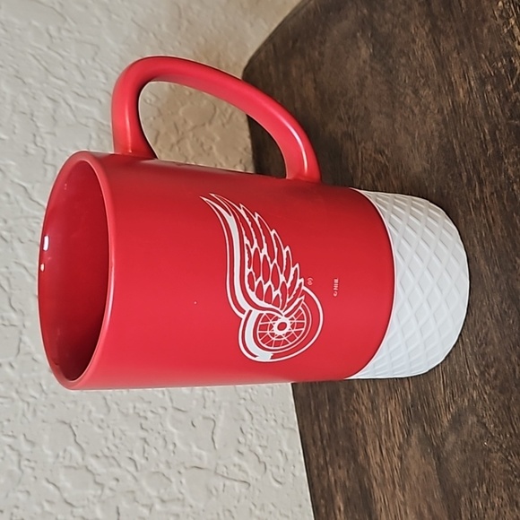 Great American Products- Detriot Red Wings 18oz Coffee Mug - Picture 1 of 5